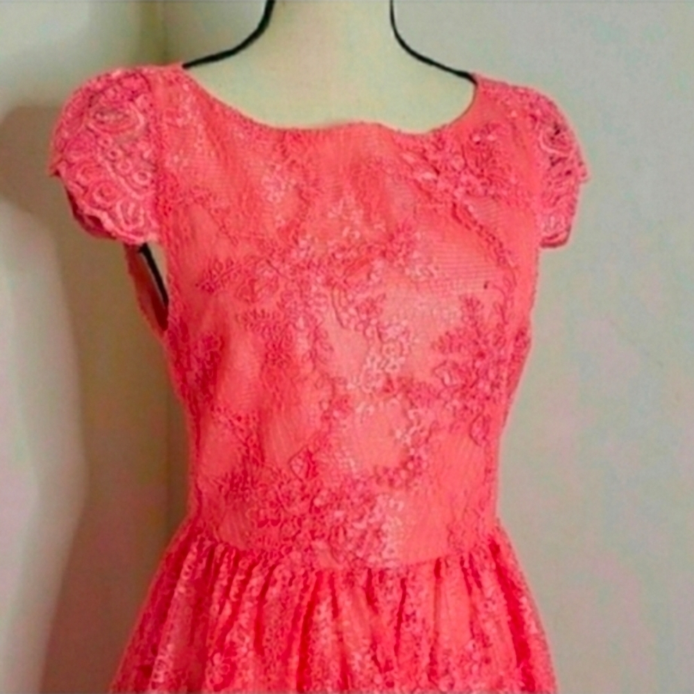 Alice + Olivia | Lace Open Back fit and flare dress size 8 - Picture 3 of 9